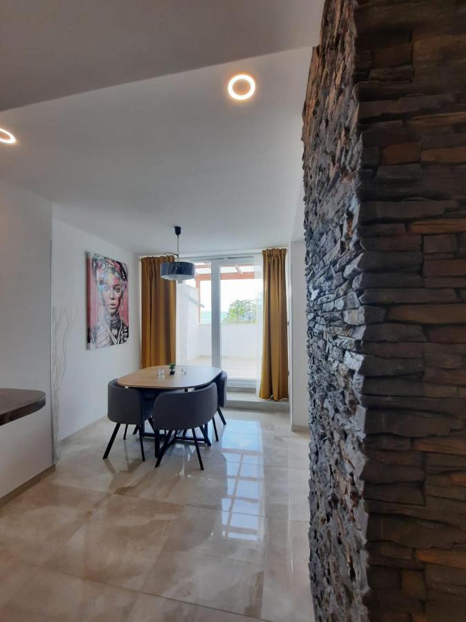 Njivice, Otok Krk, Apartman Dora المظهر الخارجي الصورة